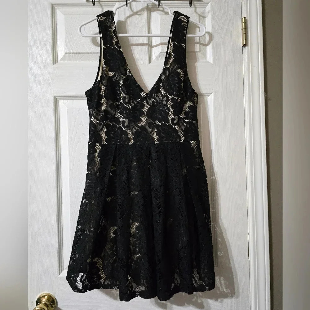 Windsor Y2K Black Lace Babydoll Mini Dress, V-neck, Low Square Back, Nude Lining